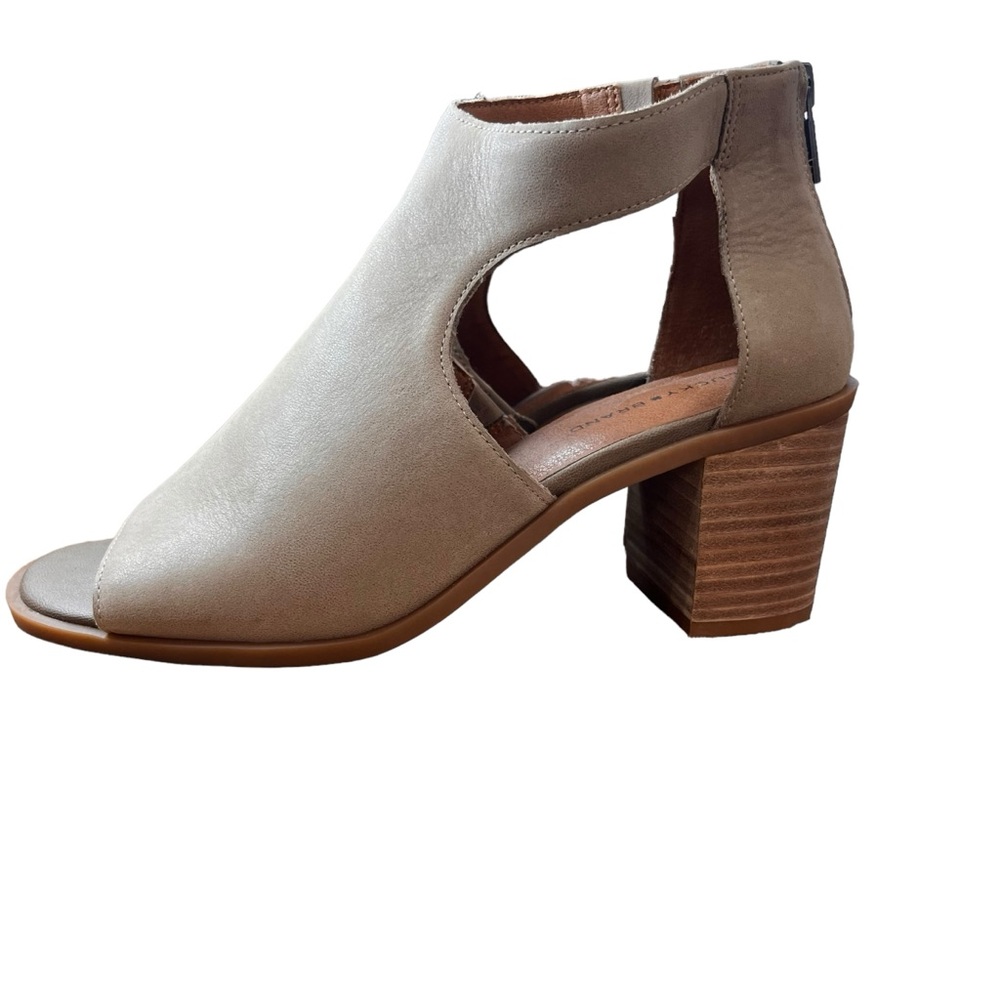 Lucky Brand Saimy Peep Toe Booties Taupe Cutout Block Heel Size 9 - Picture 5 of 11